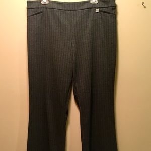 New York & Co. 7th Ave. Pull On Dress Pant XL Grey